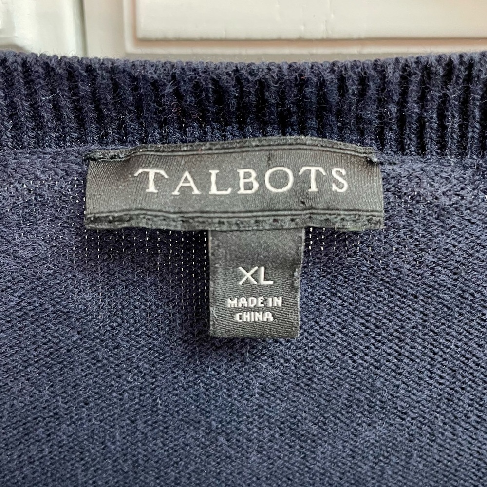 Talbots Black Sweater with Polar Bear Design - Picture 5 of 8